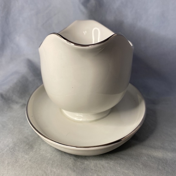 Vita Craft Symphony ~ Gravy Boat w/ attached Plate - Picture 3 of 10